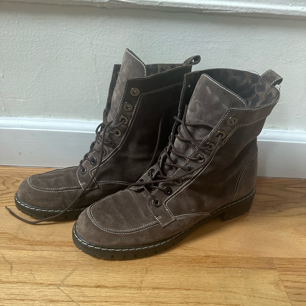 Stuart Weitzman Suede Boots Size 10 - image 1